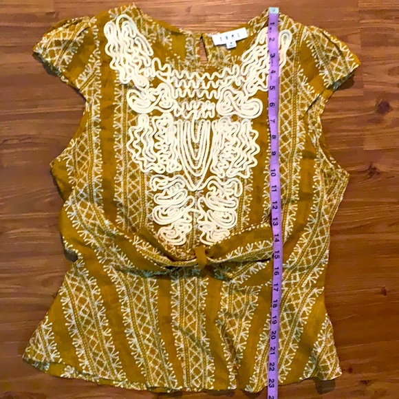 Savannah Seven’s Mustard Short Sleeve Blouse - Picture 3 of 3